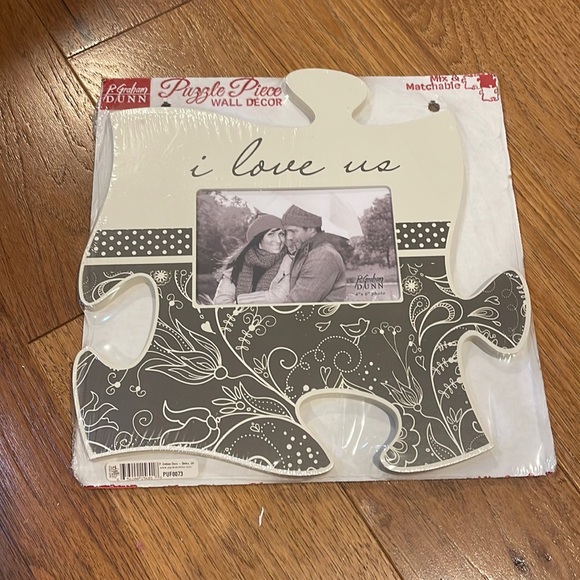 Picture frame - Picture 1 of 2